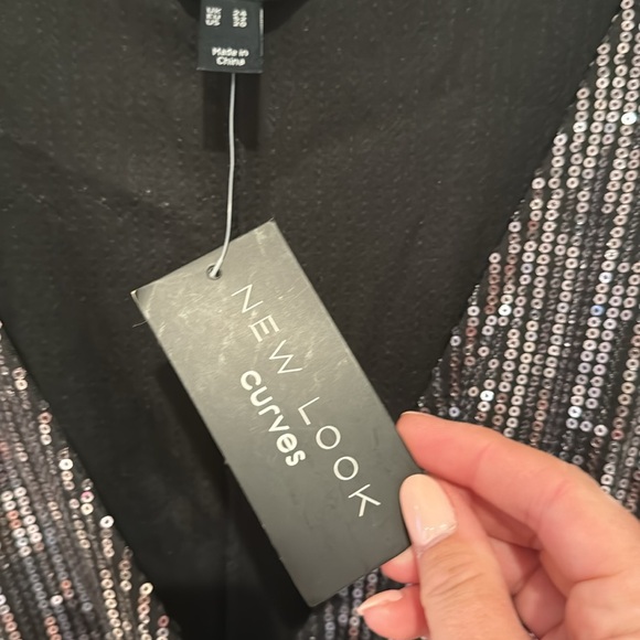 New Look Curves sequin wrap peplum top size 20 - Picture 8 of 8